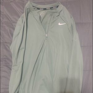 Nike pull over